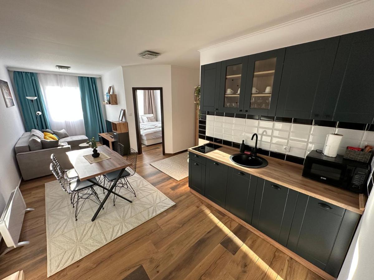 Sky Lux Apartmani Surcin Exterior photo