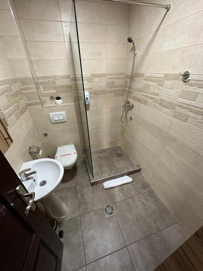 Sky Lux Apartmani Surcin Exterior photo