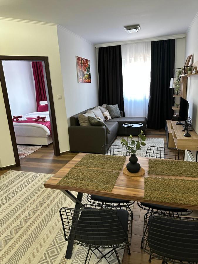 Sky Lux Apartmani Surcin Exterior photo