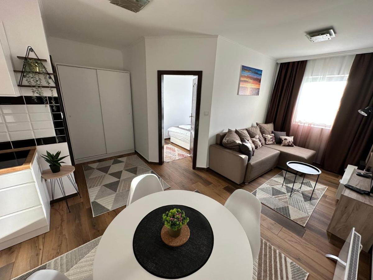 Sky Lux Apartmani Surcin Exterior photo