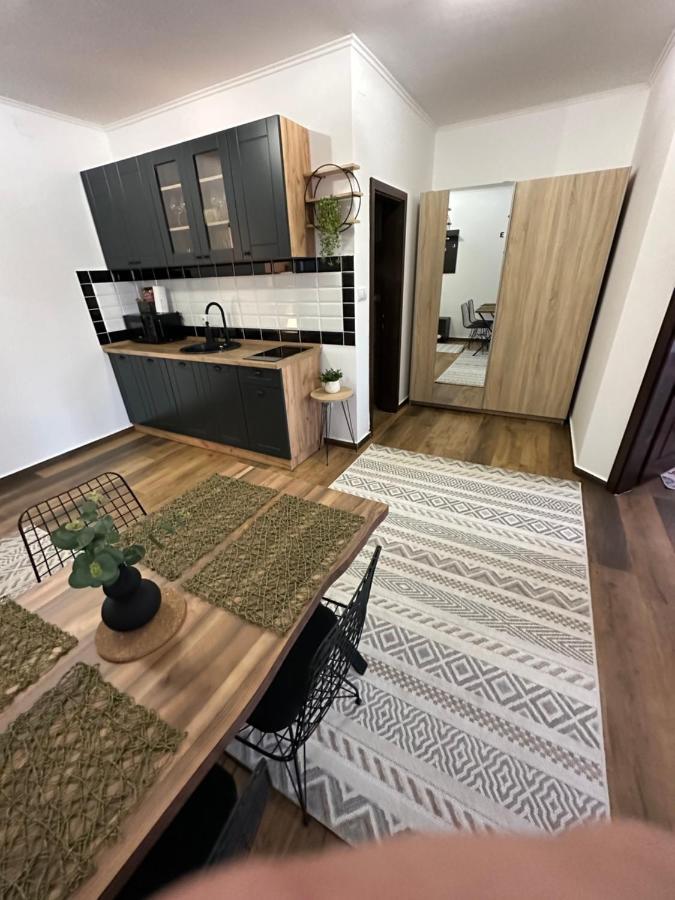 Sky Lux Apartmani Surcin Exterior photo