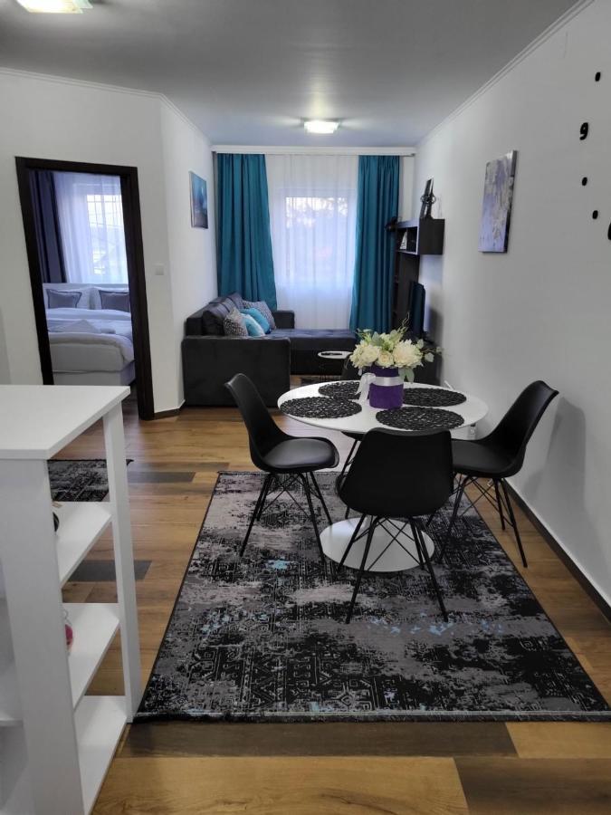 Sky Lux Apartmani Surcin Exterior photo