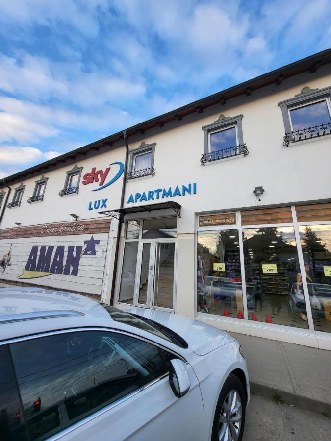 Sky Lux Apartmani Surcin Exterior photo